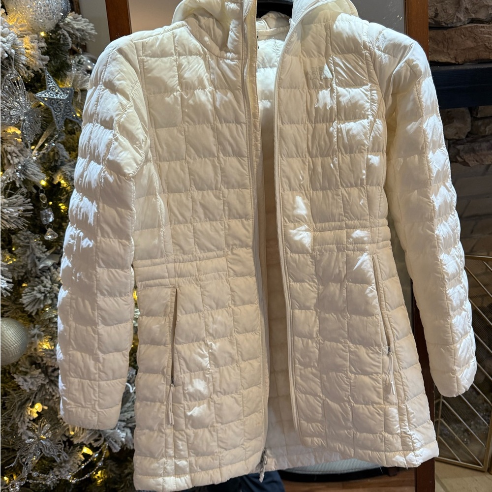 The North Face Women's Cream Quilted Puffer Jacket